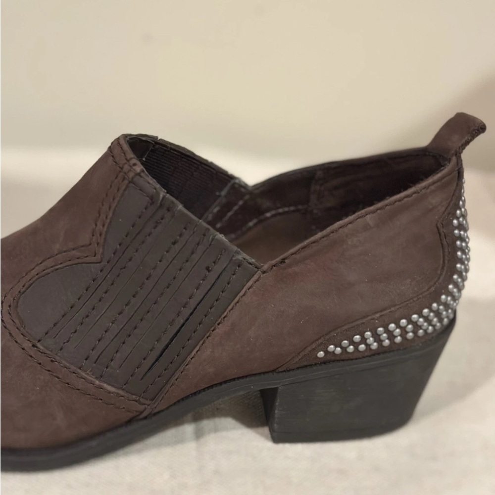 Circus by Sam Edelman Brown Studded Chelsea Ankle Boots - Picture 5 of 10